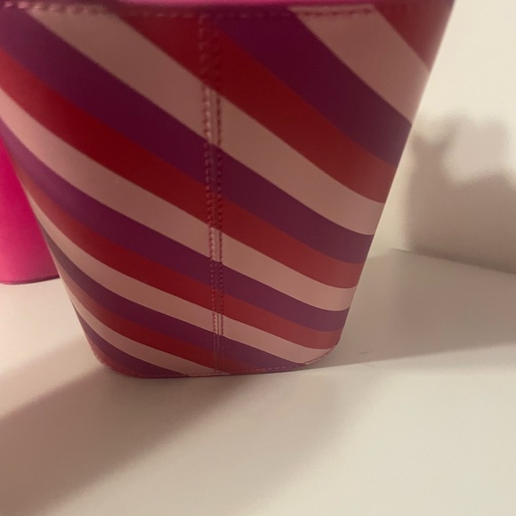 Kate Spade Pink PASTRY Striped Women's Bag NWT - Picture 5 of 6